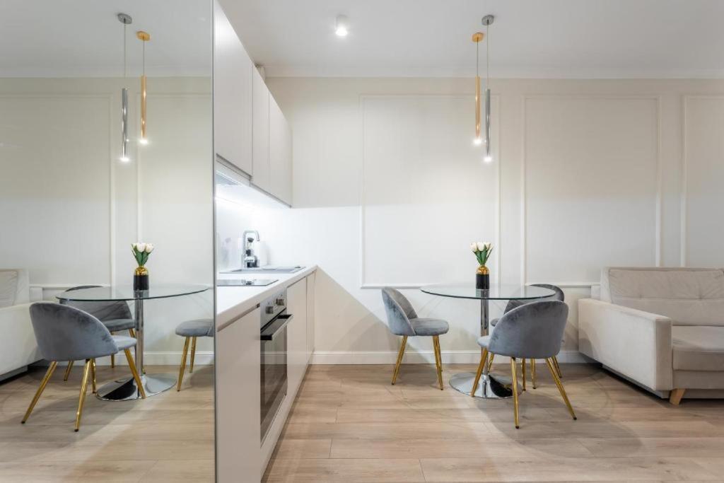 Close-urban Chic - Luxury -10 People- Mennica Apartament Warszawa