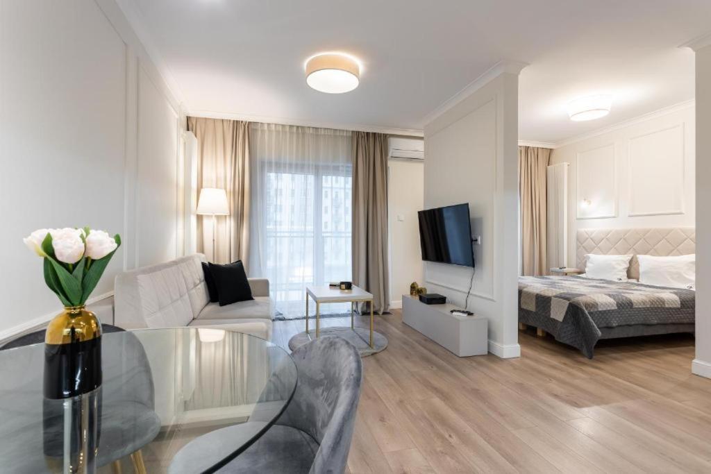 Close-urban Chic - Luxury -10 People- Mennica